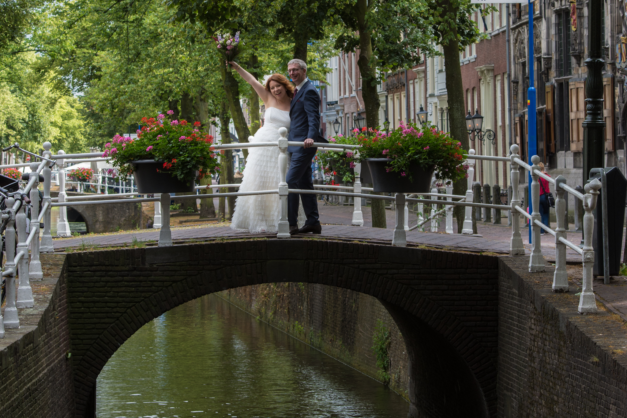 Delft oude centrum bruidspaar
